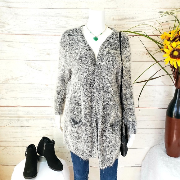 H&M Sweaters - H&M fuzzy knit eyelash open front cardigan pockets